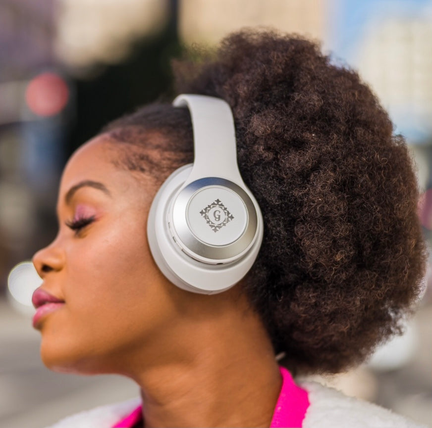 Gdine HiFi Stylish Wireless Headphone with LED Light